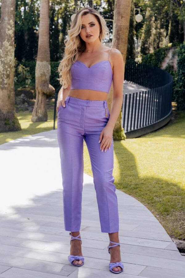 CALÇA LILÁS CINTURA ALTA E COM BOLSOS LATERAIS FRACOMINA