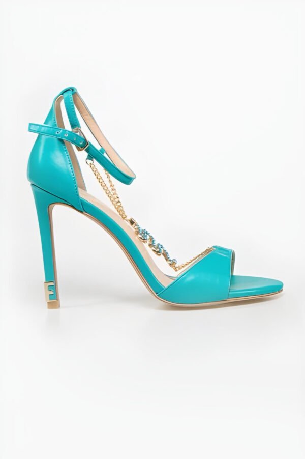 SANDÁLIAS TURQUESA COM CORRENTE E DETALHES DOURADOS FRACOMINA