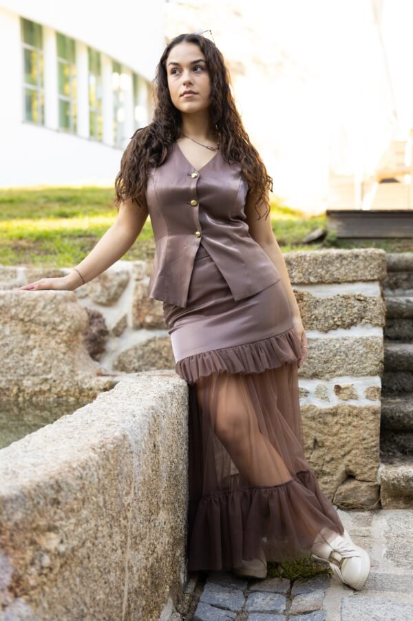 Conjunto Colete e Saia em Viscose e Tule
