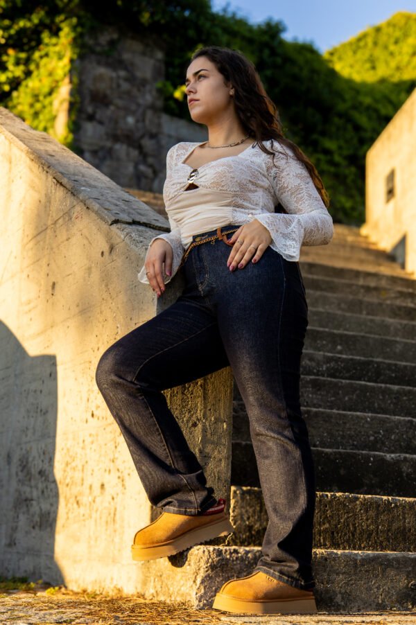 CALÇAS GANGA COM CINTO CORRENTE DOURADO