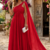 Vestido longo vermelho elegante com capa fluida e design de um ombro