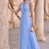 Vestido midi azul fluido com cintura marcada e saia elegante